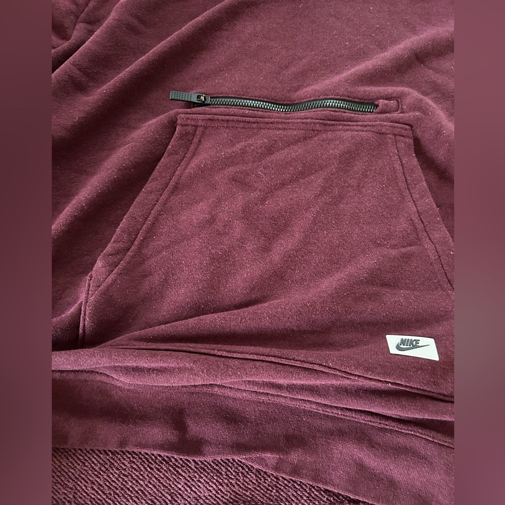 Women’s Nike Funnel Neck Fleece Hoodie. Size Medium